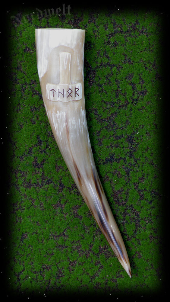 Methorn Schnitzerei Thorhammer Thor Runen Runenschrift mit Thors Hammer Trinkhorn 