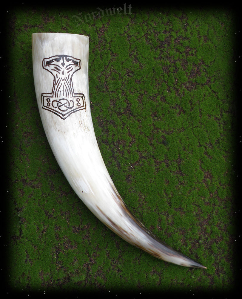 Thorhammer Methorn Prunkhorn Handarbeit Schnitzerei Horn gefärbt Trinkhorn Thors Hammer Mjölnir