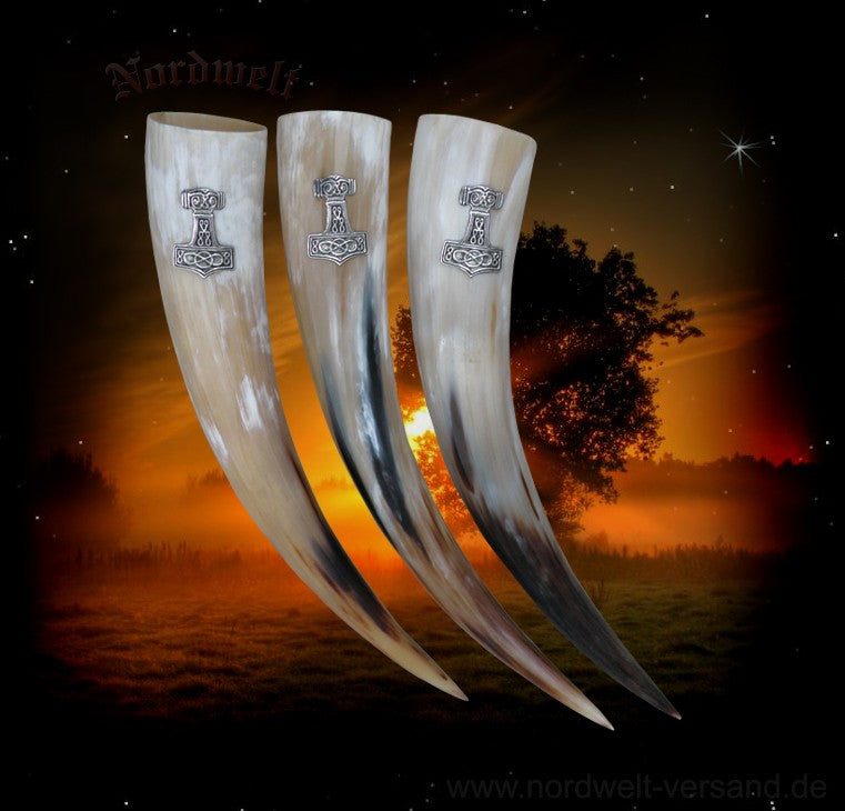 Methorn mit Thorhammer aus Zinn, Trinkhorn aus echtem Horn mit Thors Hammer Mjölnir