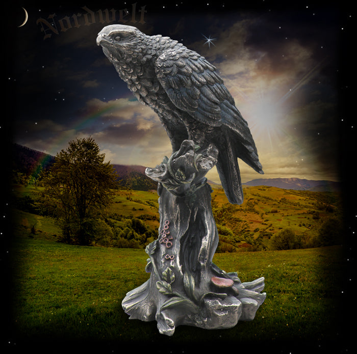 Falke Vedrfölnir bronziert Statue Figur Wächter in der Weltenesche Yggdrasil 