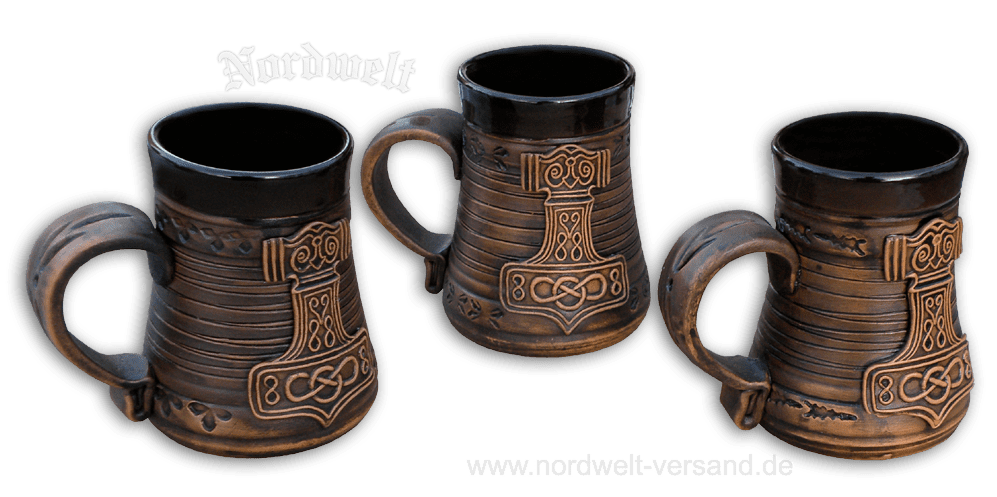 Tasse / Met-Becher mit Thors- Hammer, hergestellt aus Keramik, 0,3 l.
